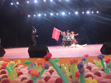 小品《forever young》